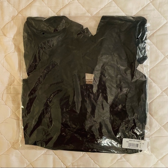 Nasty Gal Cropped Flutter Top in Black - XXS & S - Picture 3 of 8